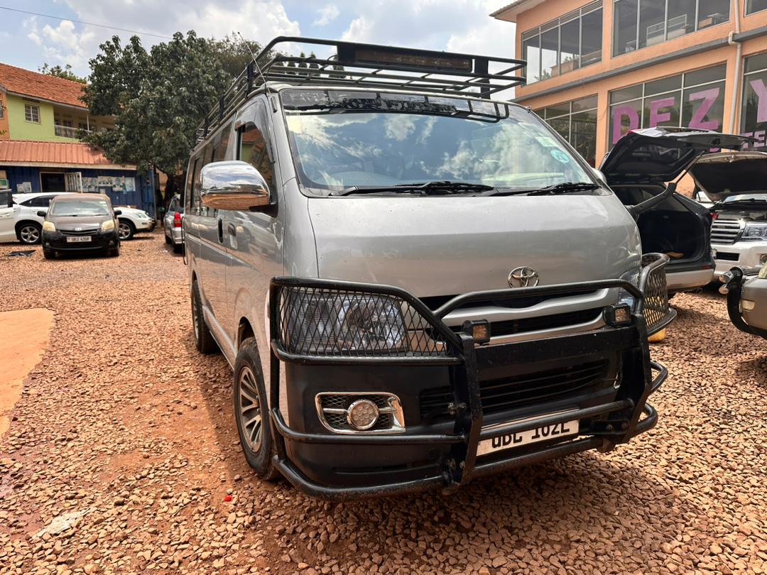 Car Rental Uganda from France